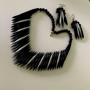 Vintage long bead necklace with matching earrings